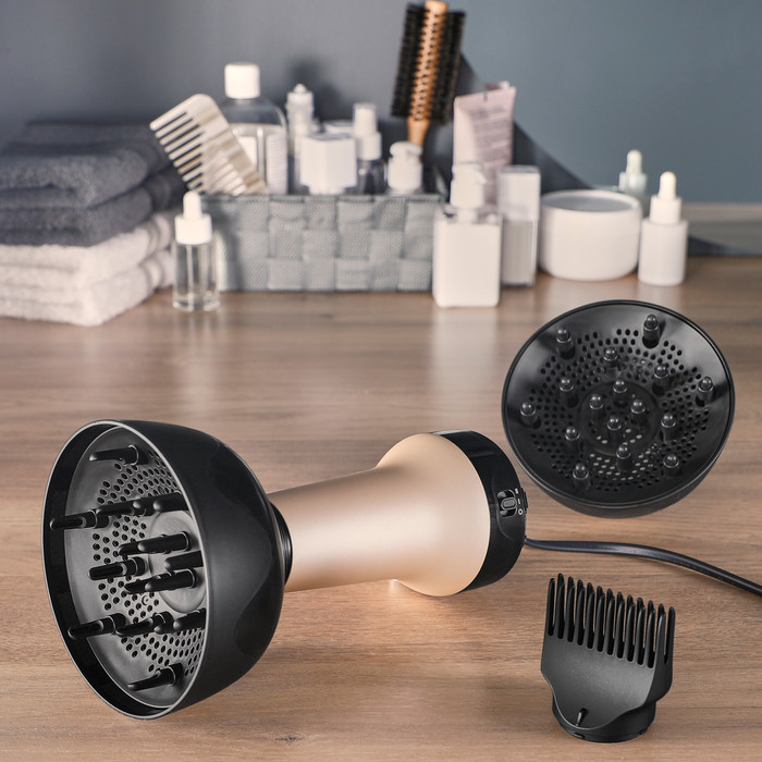 Rowenta Curl Power Hair Care CV7D30E0 product in gebruik