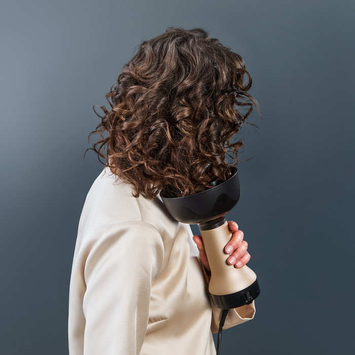 Rowenta Curl Power Hair Care CV7D30E0 product in gebruik