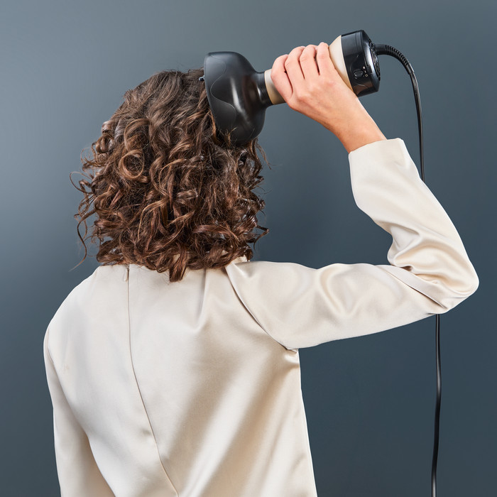 Rowenta Curl Power Hair Care CV7D30E0 product in gebruik