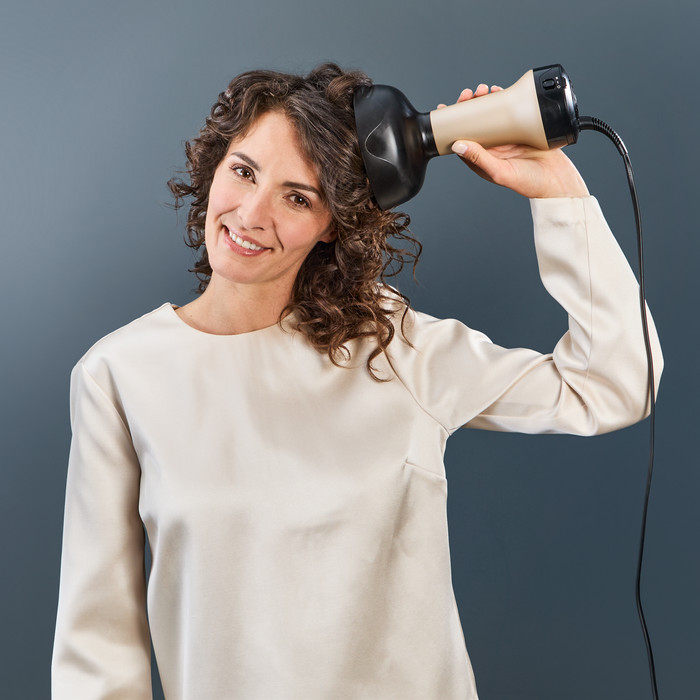 Rowenta Curl Power Hair Care CV7D30E0 product in gebruik