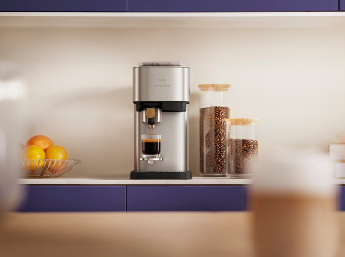 Philips Baristina Plus BAR500/00 Stainless Steel product in use