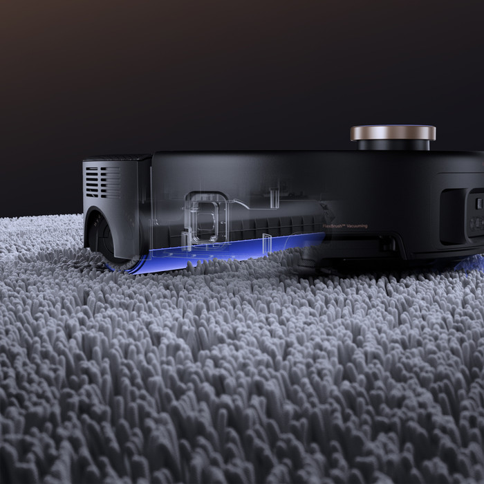 Mova Z60 Ultra Roller Black product in use