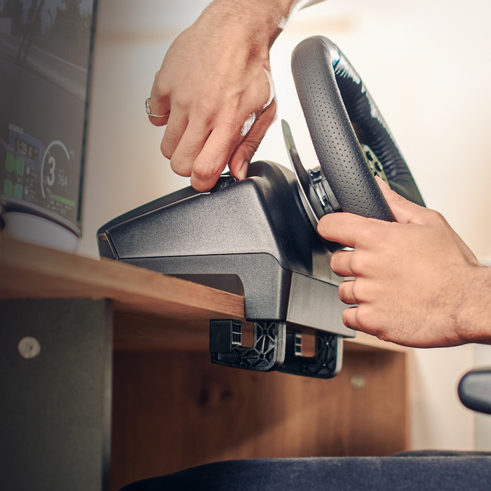 Logitech G29 SE PlayStation & PC + Driving Force Shifter product in gebruik