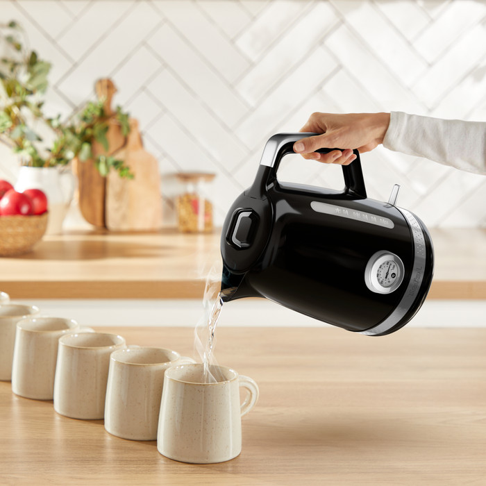 Tefal Soleil KO3558 1.7L Black product in gebruik