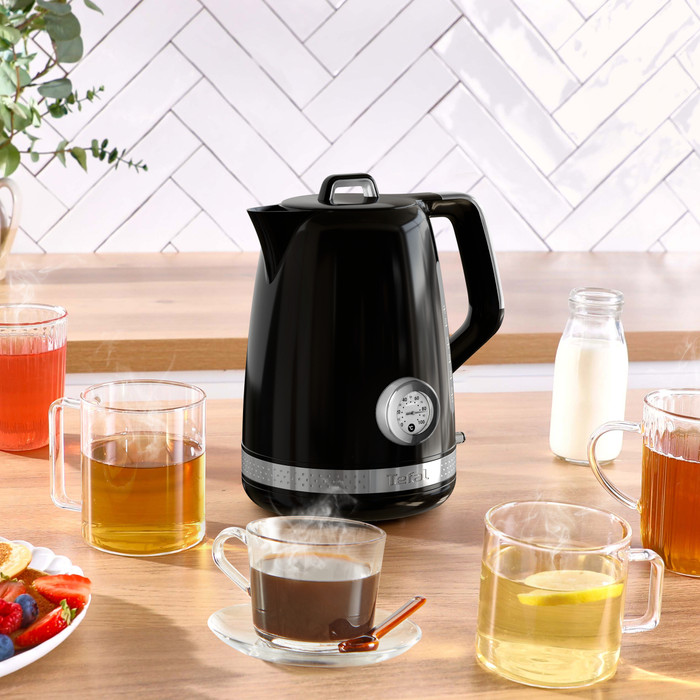 Tefal Soleil KO3558 1.7L Black product in gebruik