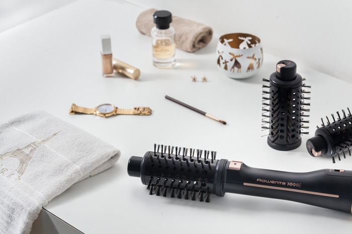 Rowenta Ultimate Experience CF9620F0 product in use