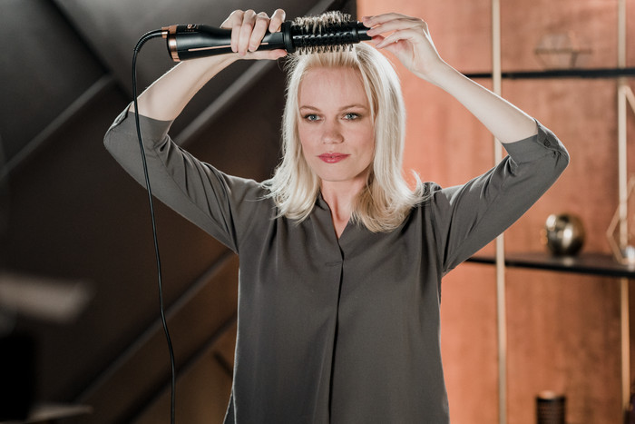 Rowenta Ultimate Experience CF9620F0 product in use