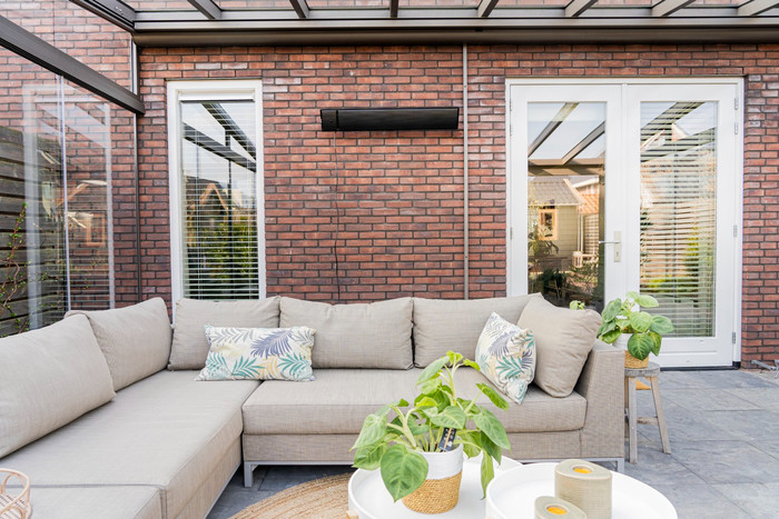 Eurom Outdoor Heatpanel 3200 RC product in gebruik