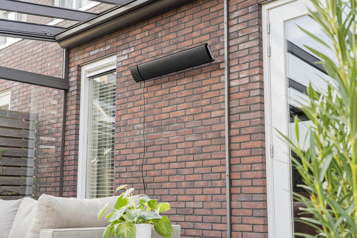 Eurom Outdoor Heatpanel 3200 RC product in gebruik