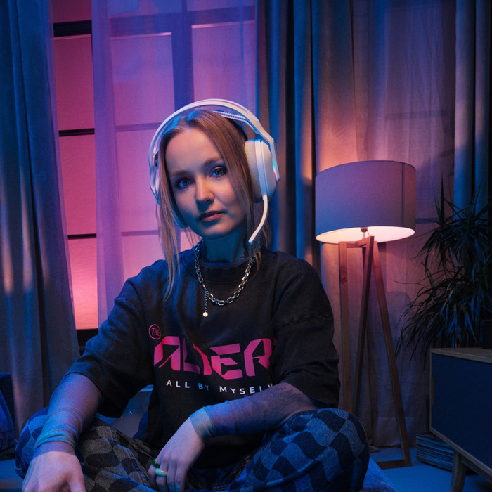 Logitech G Astro A20 X LIGHTSPEED Wit product in gebruik