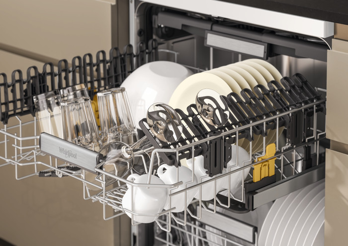 Whirlpool W7F HS51 MaxiSpace detail