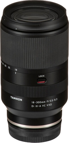 Tamron 18-300mm f/3.5-6.3 Di III-A VC VXD Canon RF front