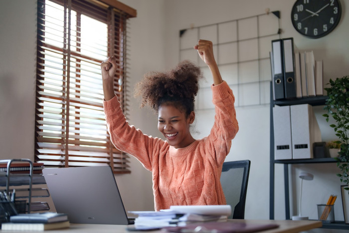 ASUS Chromebook Plus CX1505CTA-S70072 product in use