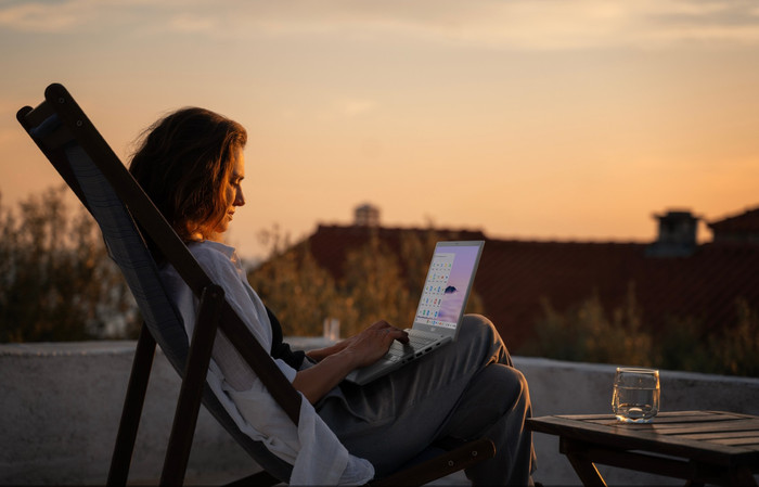 ASUS Chromebook Plus CX3402CVA-PQ0556 product in gebruik