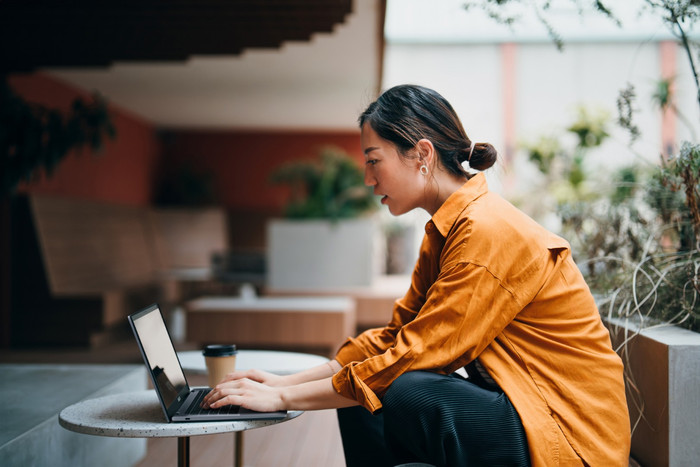 ASUS Chromebook Plus CX3402CVA-PQ0556 product in gebruik