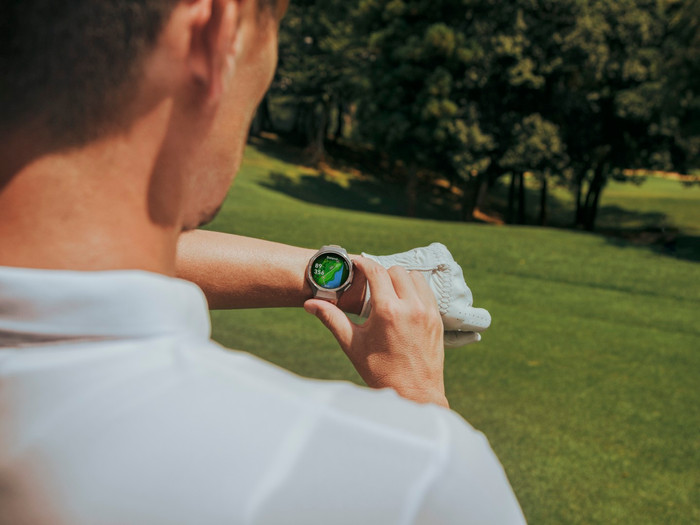 Huawei Watch GT 6 Pro 46 mm Zwart product in gebruik