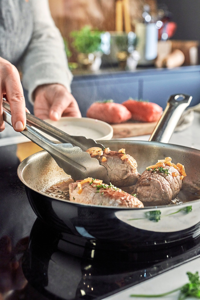 Demeyere Cosi 3 Stainless Steel Frying Pan Set 24cm + 28cm product in use