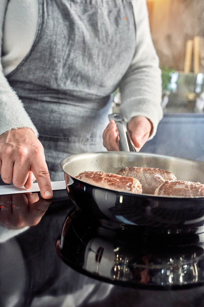 Demeyere Cosi 3 Stainless Steel Frying Pan Set 24cm + 28cm + 32cm product in use