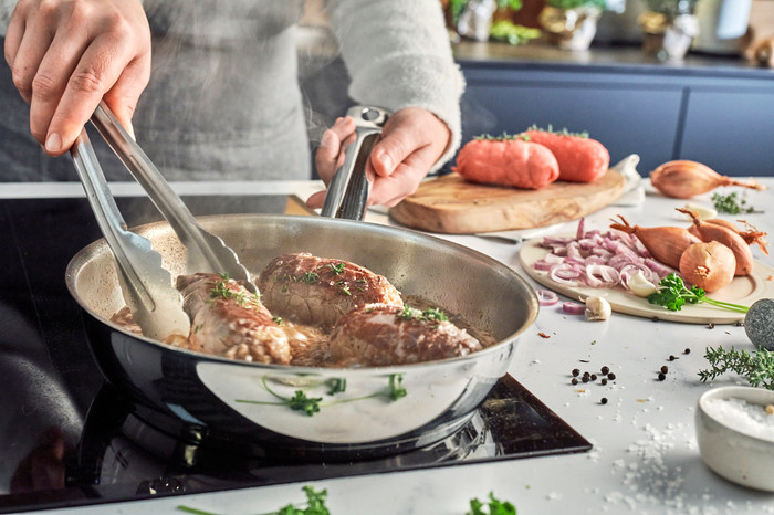 Demeyere Cosi 3 Stainless Steel Frying Pan Set 24cm + 28cm + 32cm product in use