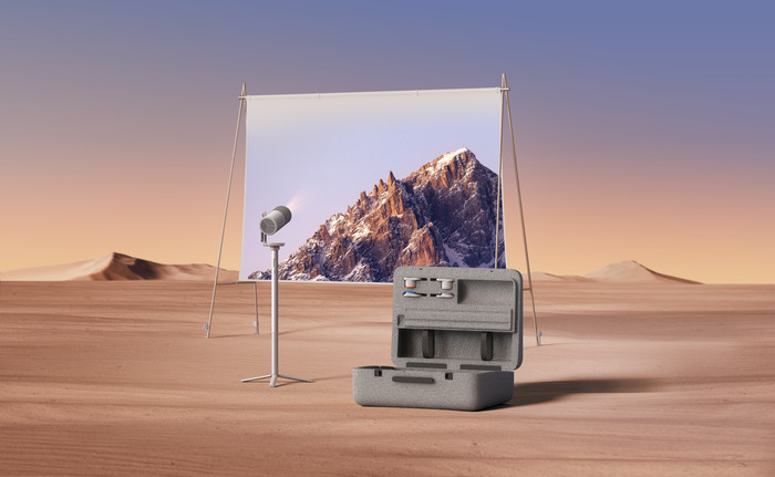 XGIMI MoGo 4 Bundle product in use