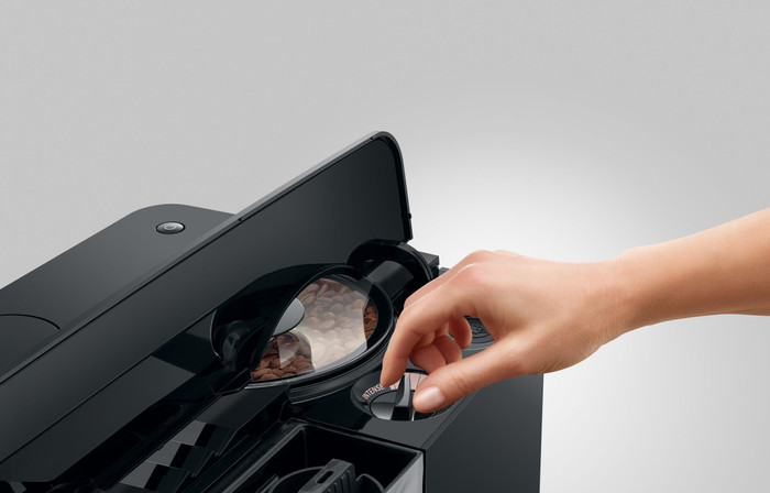 Jura C9 Piano Black (EA) detail