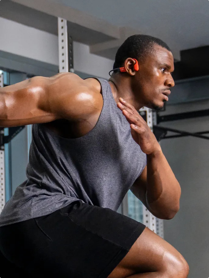 Shokz OpenSwim Pro USB-C Rood product in gebruik