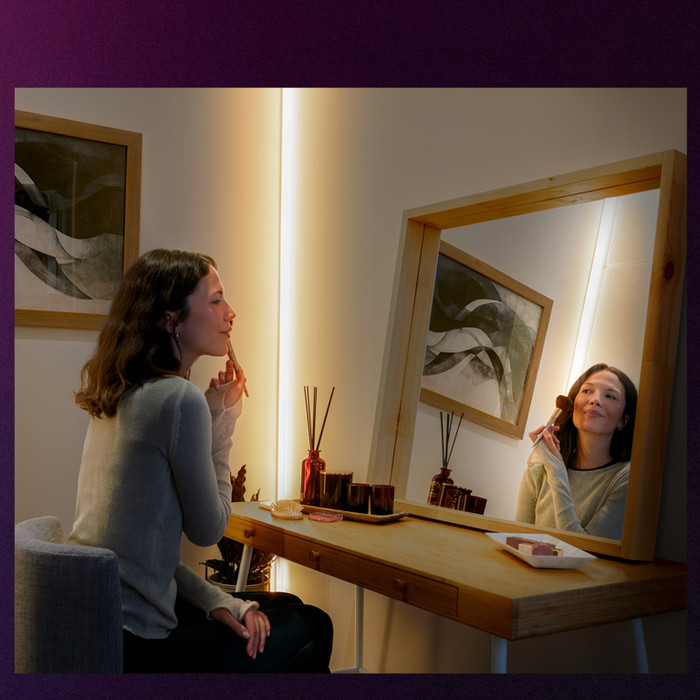 Philips Hue Omniglow LED Strip 5m product in use