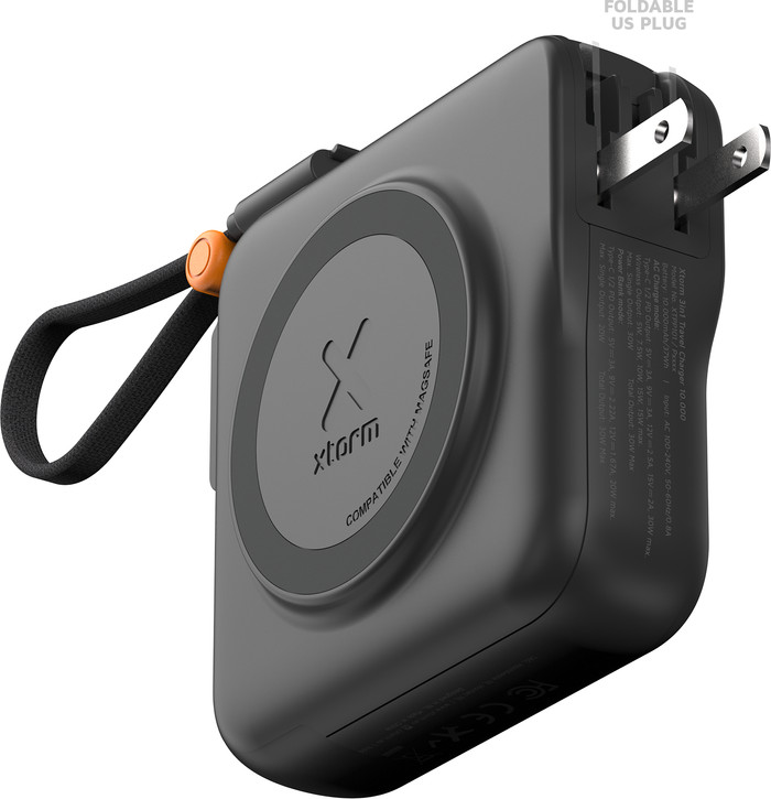 Xtorm TravelPro 30W 3-in-1 MagSafe Power Bank 10,000mAh Black right side
