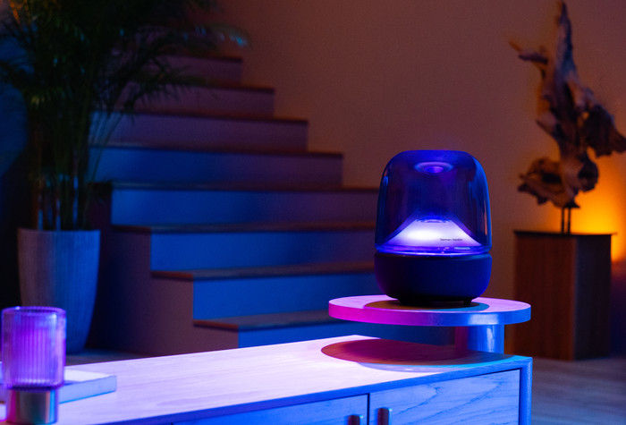 Harman Kardon Aura Studio 5 Black product in use