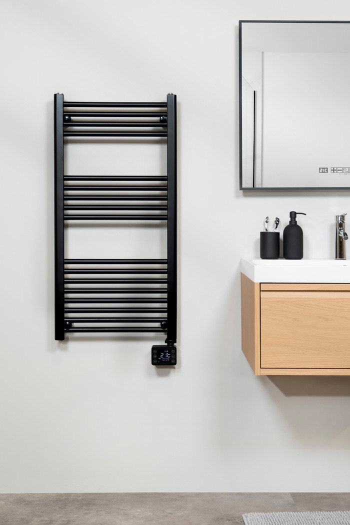 Eurom Sani Badkamer Radiator 800 Wifi Zwart product in gebruik
