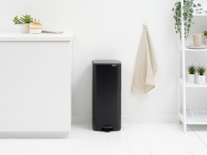 Brabantia Bo Pedal Bin 30L Matte Black product in use