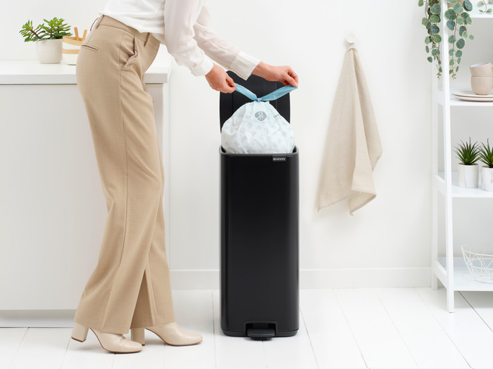 Brabantia Bo Pedal Bin 30L Matte Black product in use