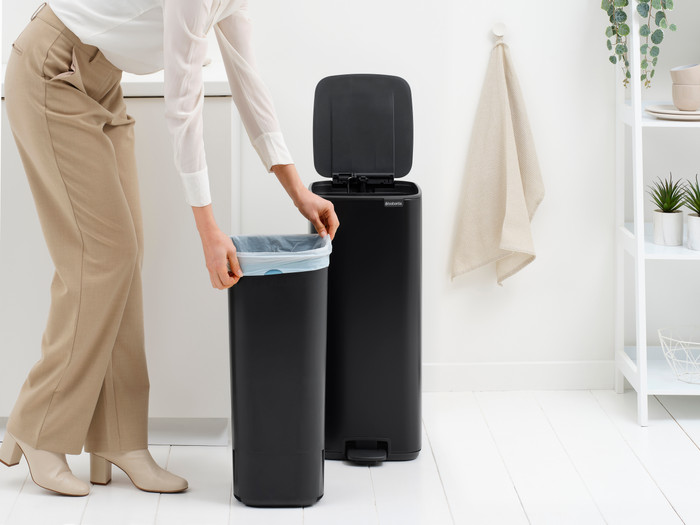 Brabantia Bo Pedal Bin 30L Matte Black product in use
