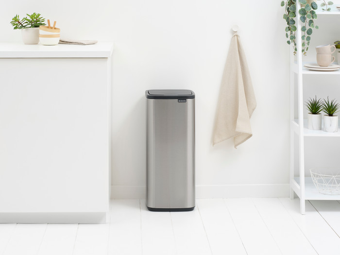 Brabantia Bo Touch Bin 30 Liter Matt Steel Fingerprint Proof product in gebruik