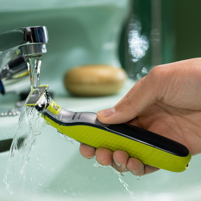 Philips OneBlade 360 Face QP2734/31 product in gebruik