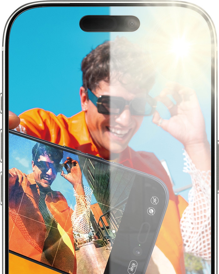 PanzerGlass Ultra-Wide Fit Ceramic II Apple iPhone 17 Pro Screenprotector Main Image