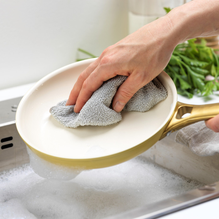 GreenPan Padova Reserve 20cm + 26cm Frying Pan Set Sunshine Yellow product in use