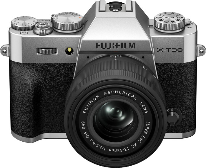 Fujifilm X-T30 III Silver + 13-33mm f/3.5-6.3 front