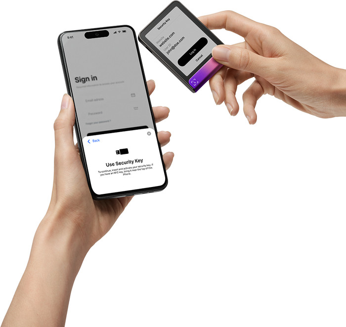 Ledger Flex incl. Recovery Key Crimson Magenta product in gebruik