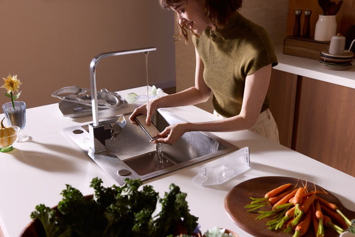 Roborock Qrevo Curv 5A1 White product in use