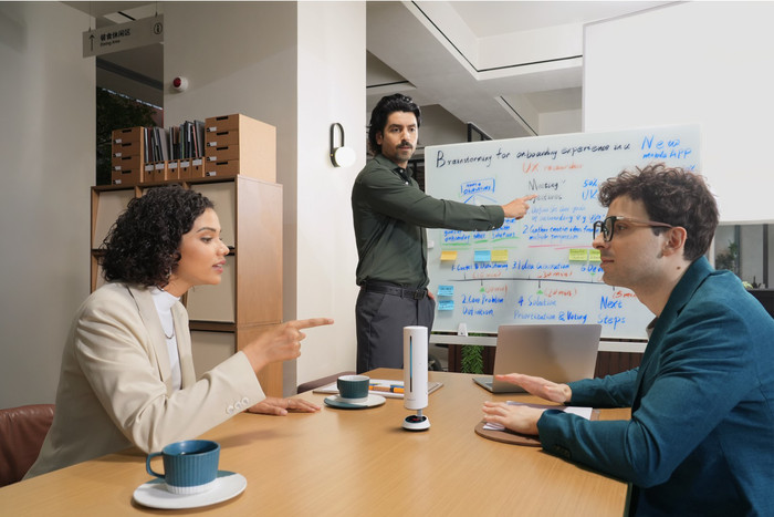 Insta360 Wave Arctic White product in gebruik