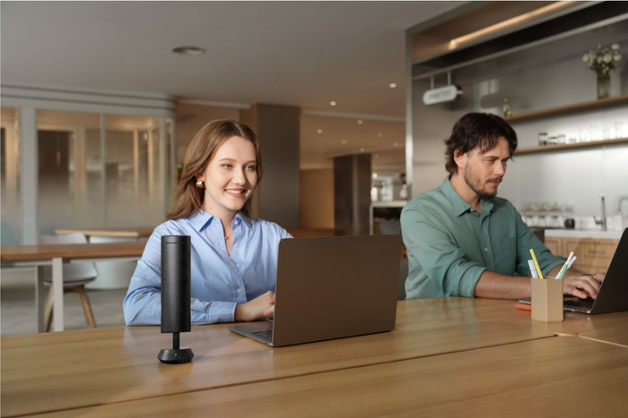 Insta360 Wave Arctic Black product in gebruik