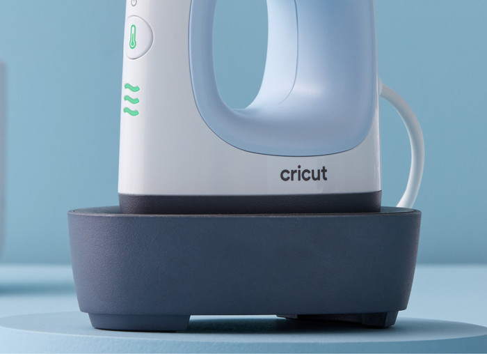 Cricut EasyPress Mini - Zen Blue product in gebruik