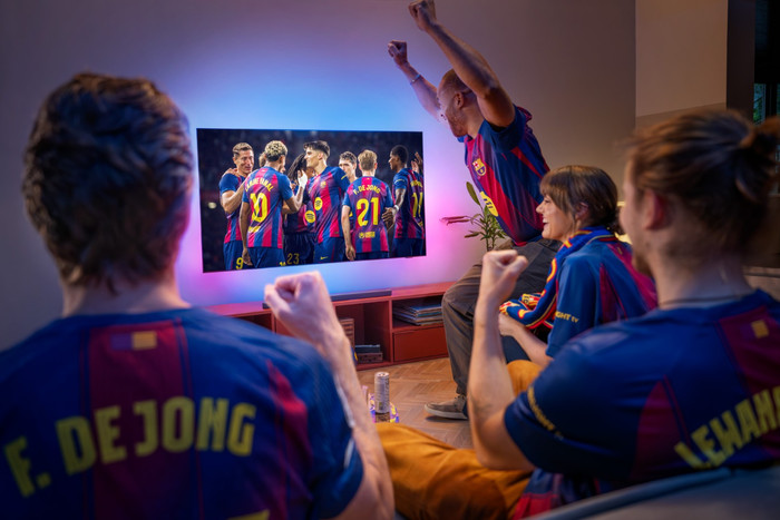 Philips Ambilight 77 inches OLED950 4K (2025) product in use