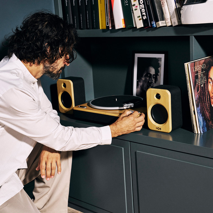 House of Marley Stir It Up 2 TT + Speakers product in gebruik