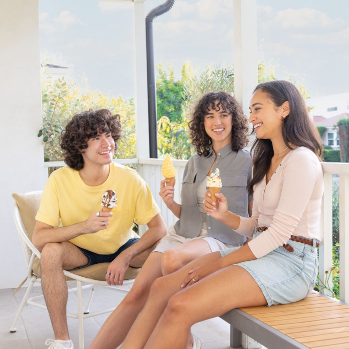 Ninja CREAMi Spin NC701BU product in use