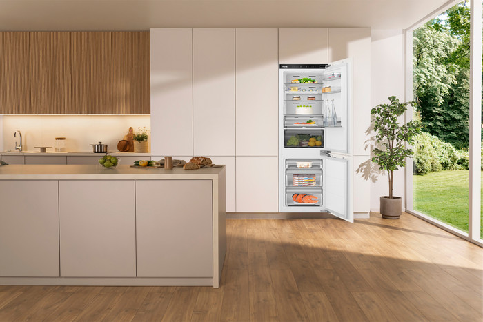 ETNA KCD8178DNF product in use