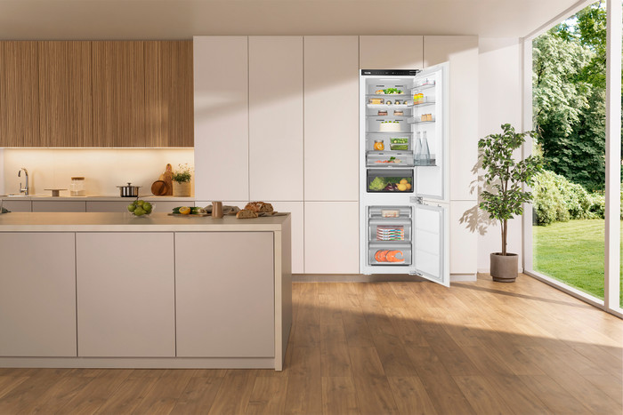 ETNA KCD8194ENF product in use