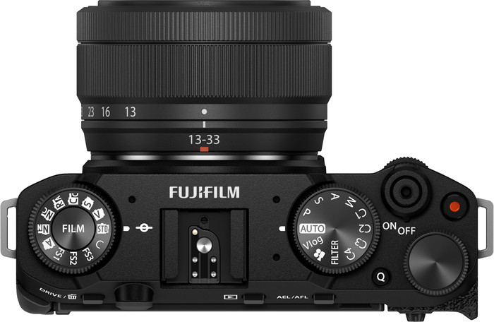 Fujifilm XC 13-33mm f/3.5-6.3 OIS product in use