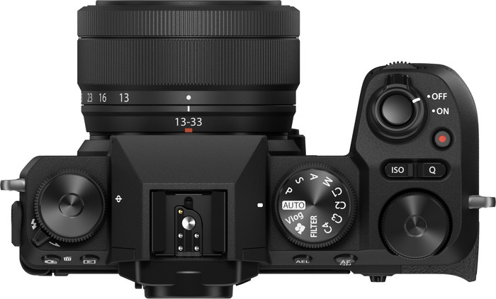 Fujifilm XC 13-33mm f/3.5-6.3 OIS product in use